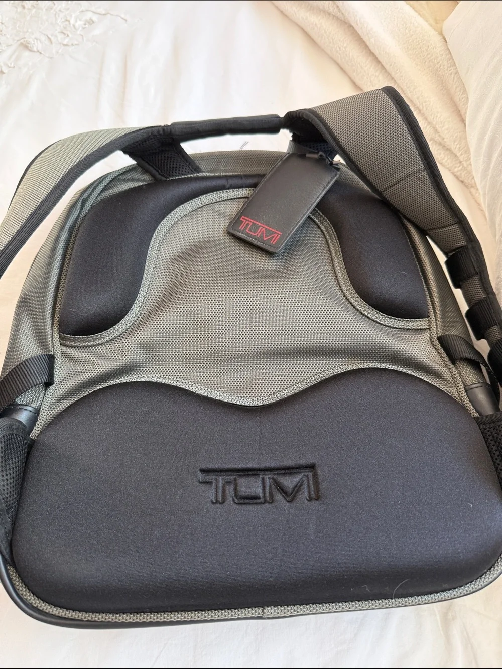 Tumi like new